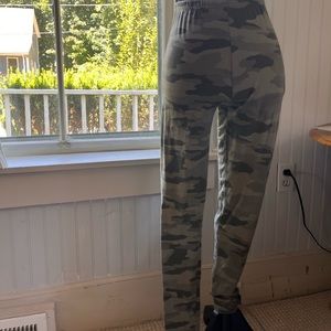 SO Camo Leggings